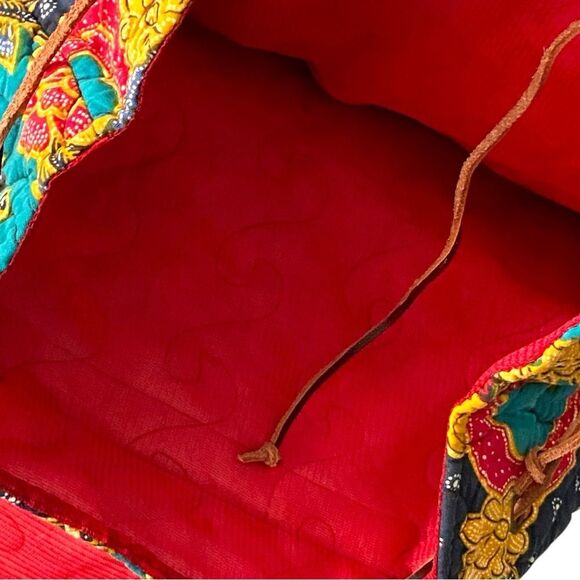 Quilted Drawstring Colorful Patterned Backpack in Size Large - Picture 9 of 11